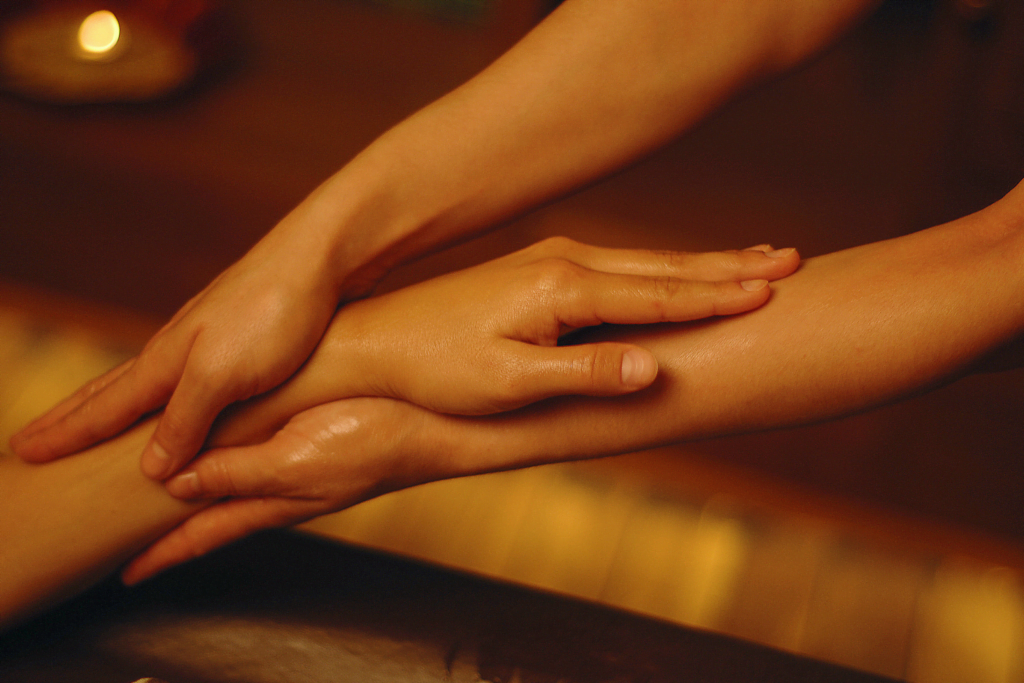 Massage tantrique Bordeaux