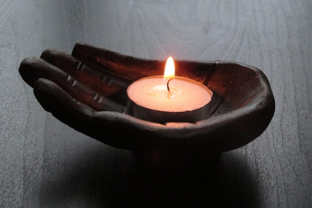 Libérer vos émotions grâce au massage tantrique